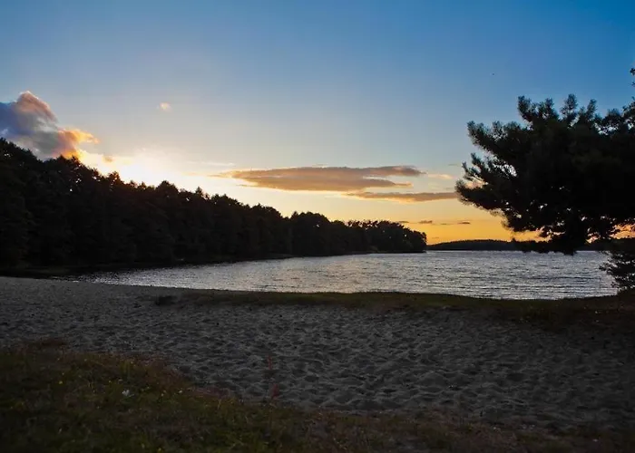 Dom Caloroczny Nad Jeziorem Sawinda